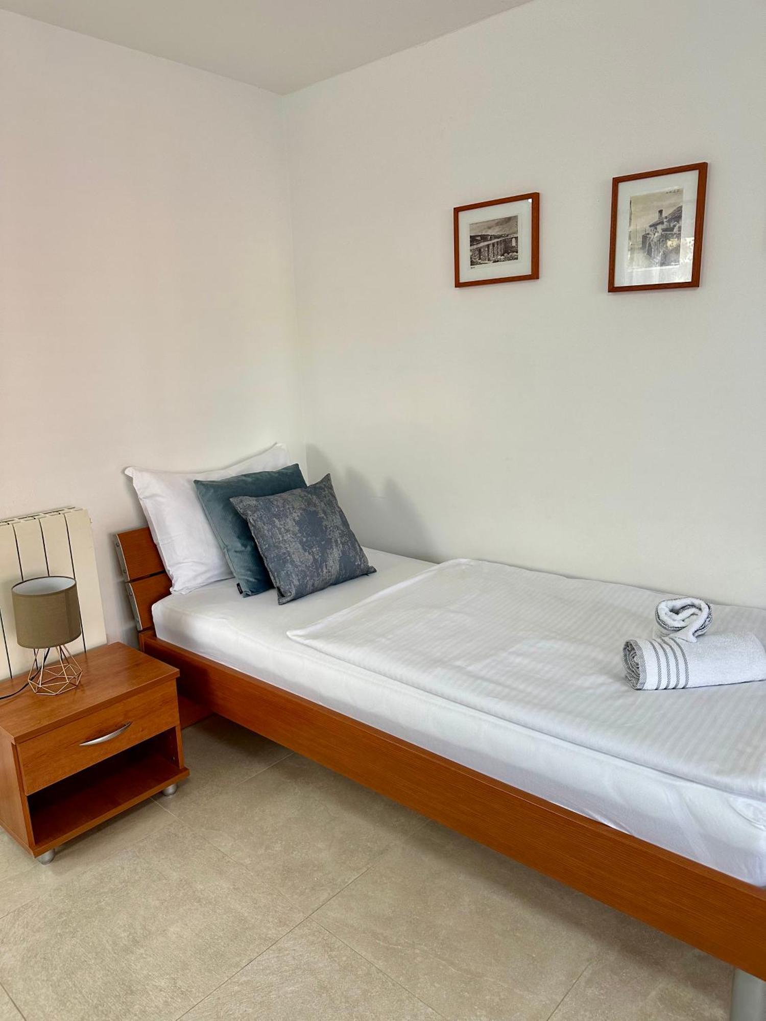 Apartment Sara นยีวีเซ ภายนอก รูปภาพ